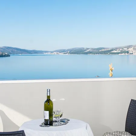 With Parking Space Okrug Gornji, Ciovo - 22799 トロギール