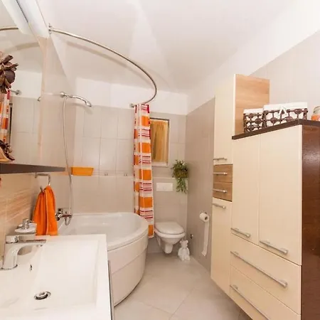 With Parking Space Okrug Gornji, Ciovo - 22799 特罗吉尔