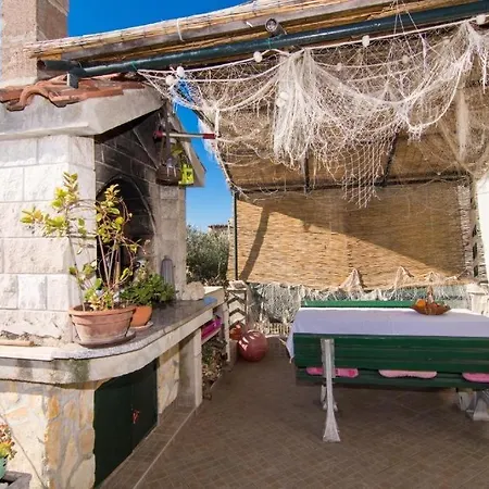 公寓 With Parking Space Okrug Gornji, Ciovo - 22799