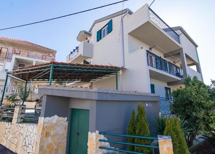 公寓 With Parking Space Okrug Gornji, Ciovo - 22799 *