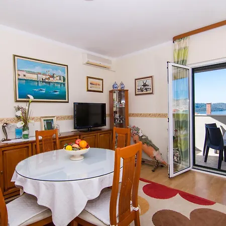 With A Parking Space Okrug Gornji, Ciovo - 22799 Apartment *